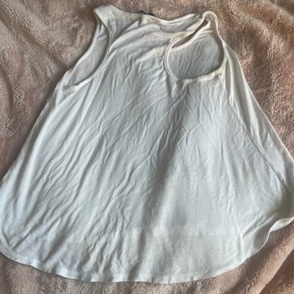 Beach tank - Picture 2 of 2